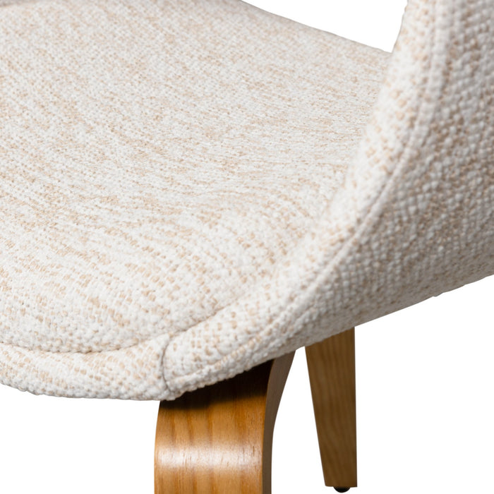 Stoel Yossi Naturel kleur met houten poten